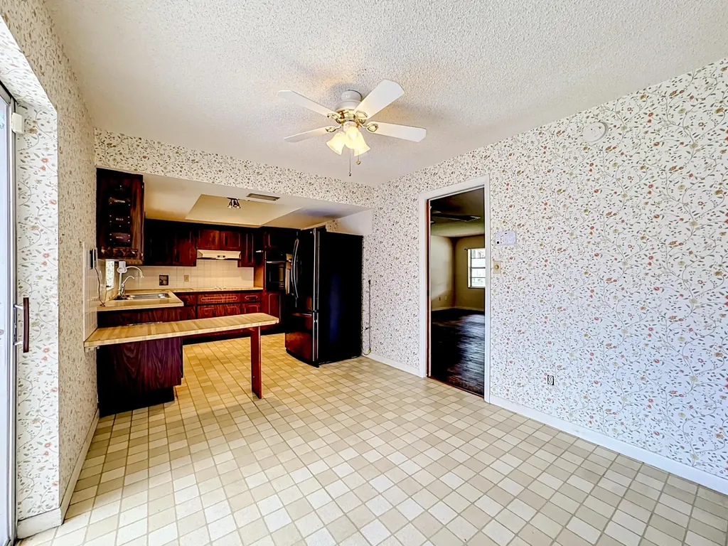 2402 Newport Drive Fort Pierce FL 34982