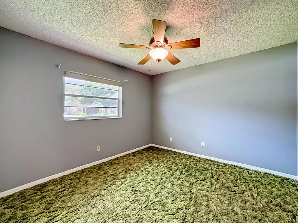 2402 Newport Drive Fort Pierce FL 34982