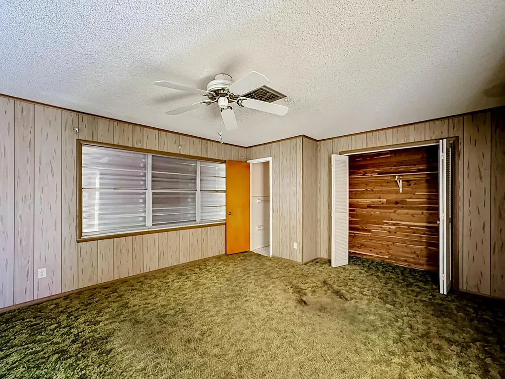 2402 Newport Drive Fort Pierce FL 34982