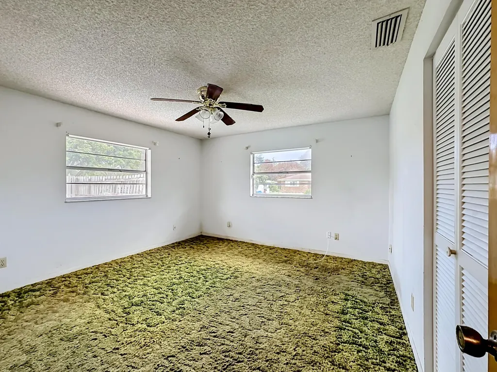 2402 Newport Drive Fort Pierce FL 34982