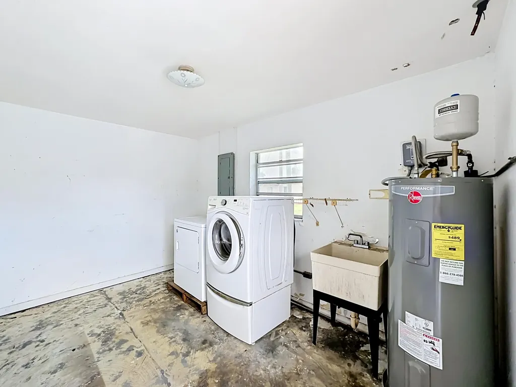 2402 Newport Drive Fort Pierce FL 34982