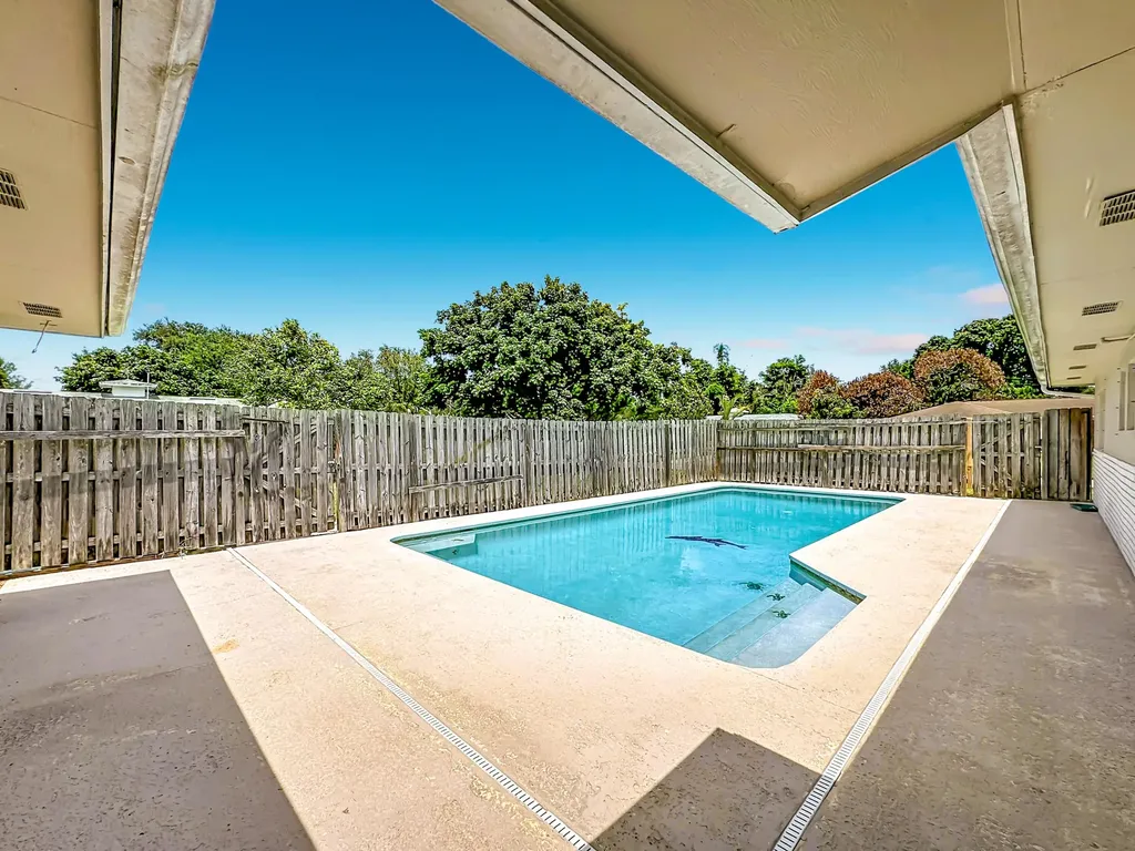 2402 Newport Drive Fort Pierce FL 34982