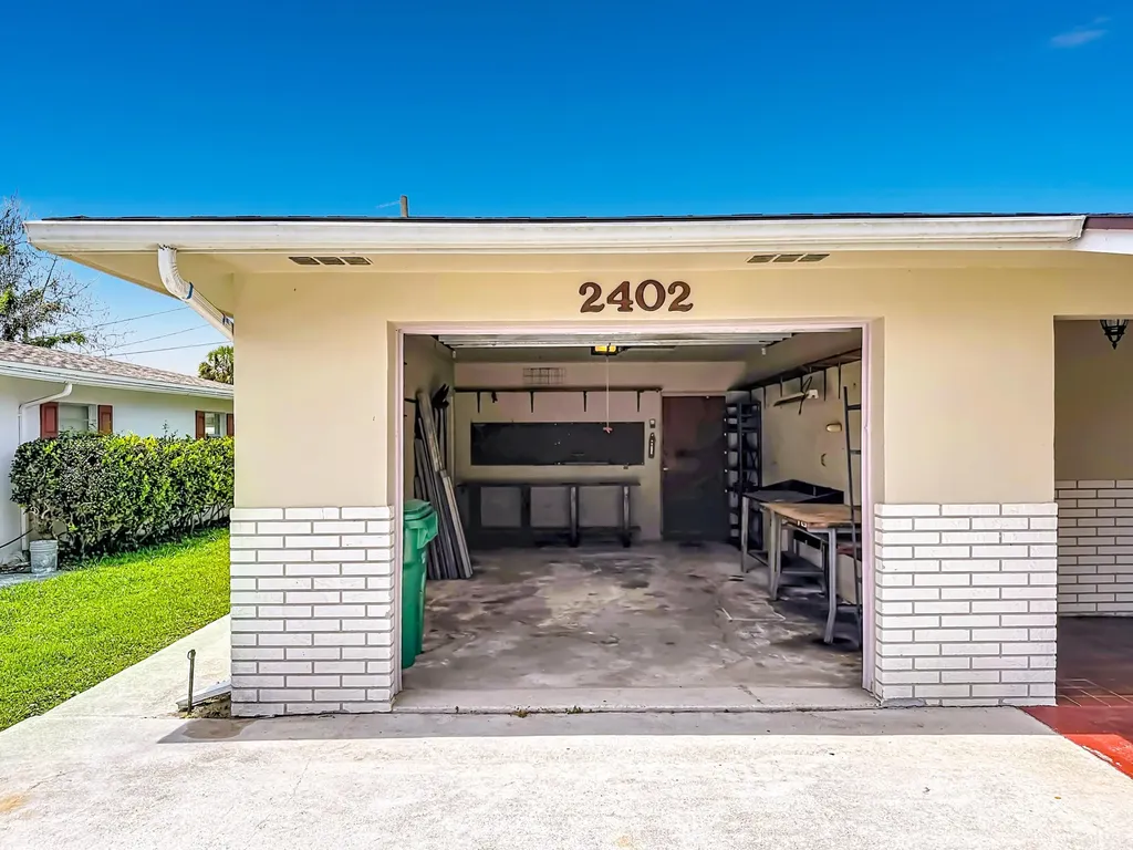 2402 Newport Drive Fort Pierce FL 34982
