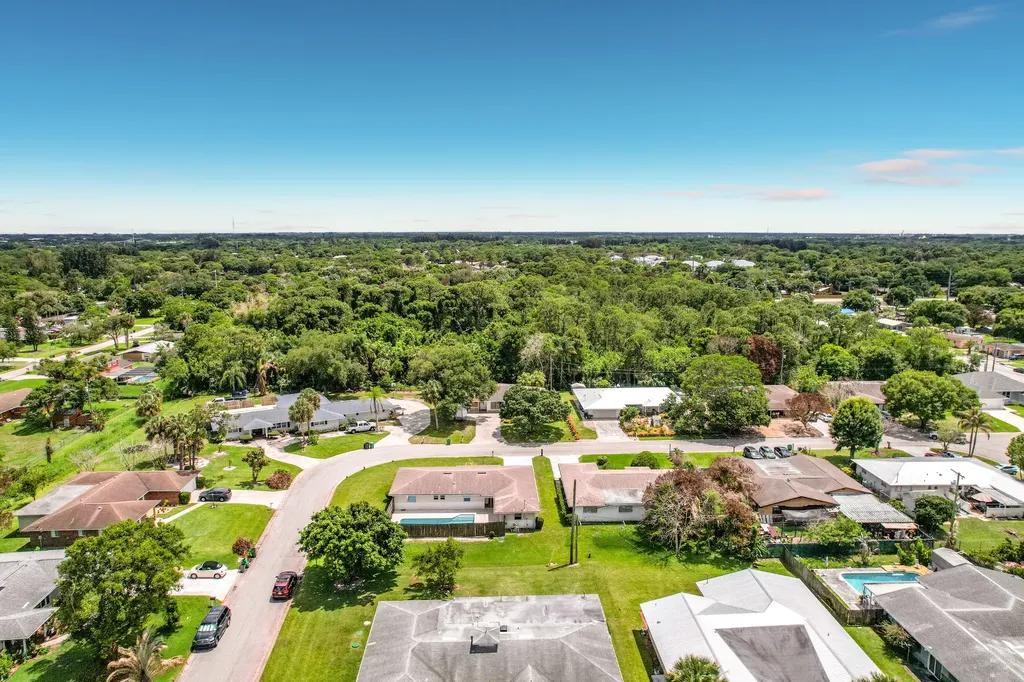 2402 Newport Drive Fort Pierce FL 34982