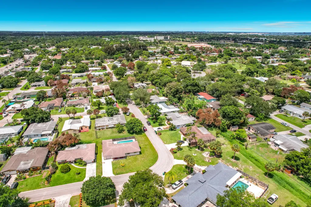 2402 Newport Drive Fort Pierce FL 34982