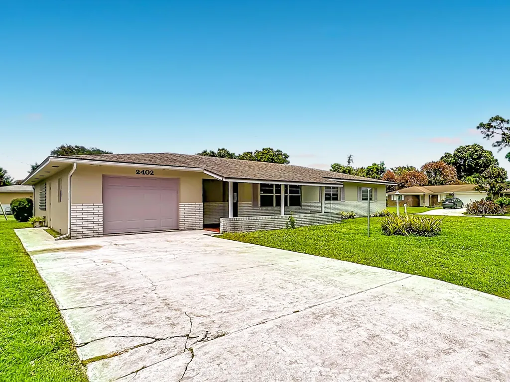 2402 Newport Drive Fort Pierce FL 34982