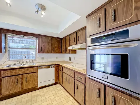 2402 Newport Drive Fort Pierce FL 34982
