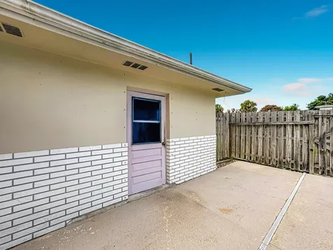 2402 Newport Drive Fort Pierce FL 34982