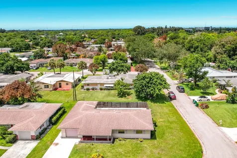 2402 Newport Drive Fort Pierce FL 34982