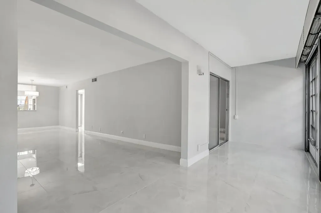 2202 Lucaya Bend Coconut Creek FL 33066