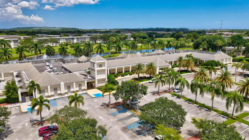 2202 Lucaya Bend Coconut Creek FL 33066