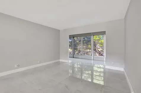 2202 Lucaya Bend Coconut Creek FL 33066