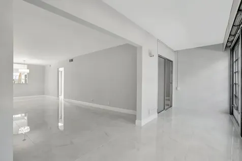 2202 Lucaya Bend Coconut Creek FL 33066
