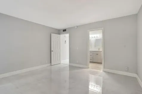 2202 Lucaya Bend Coconut Creek FL 33066