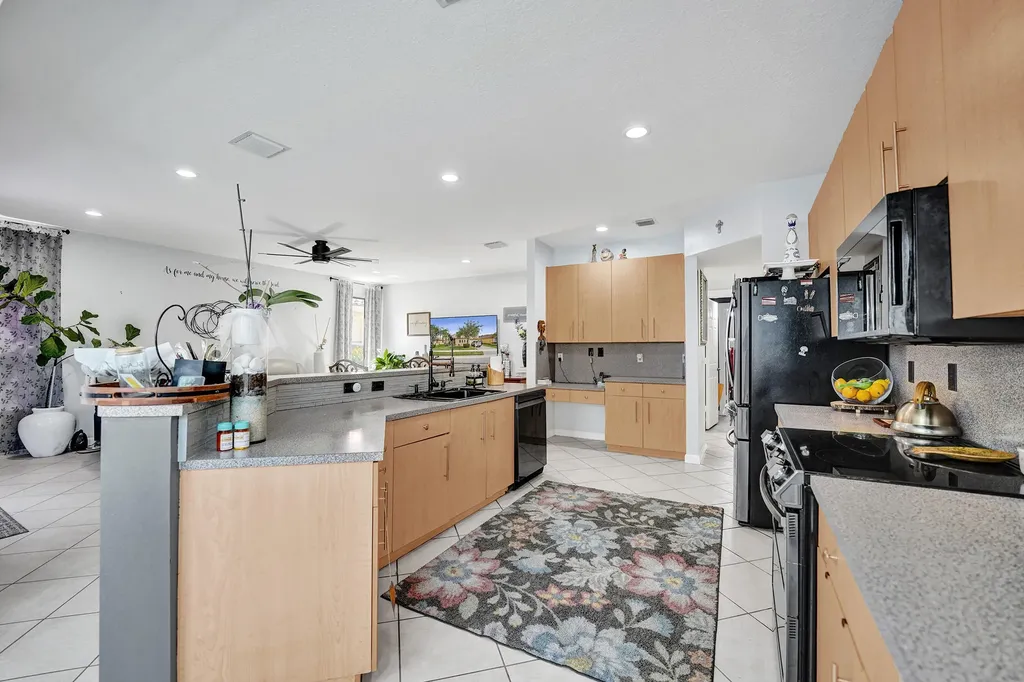18623 SW 7th Street Pembroke Pines FL 33029