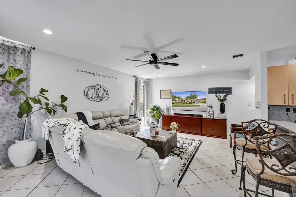 18623 SW 7th Street Pembroke Pines FL 33029