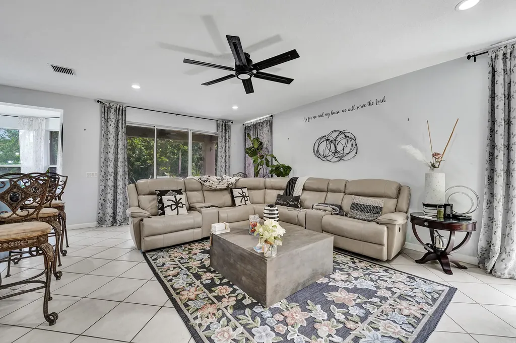 18623 SW 7th Street Pembroke Pines FL 33029