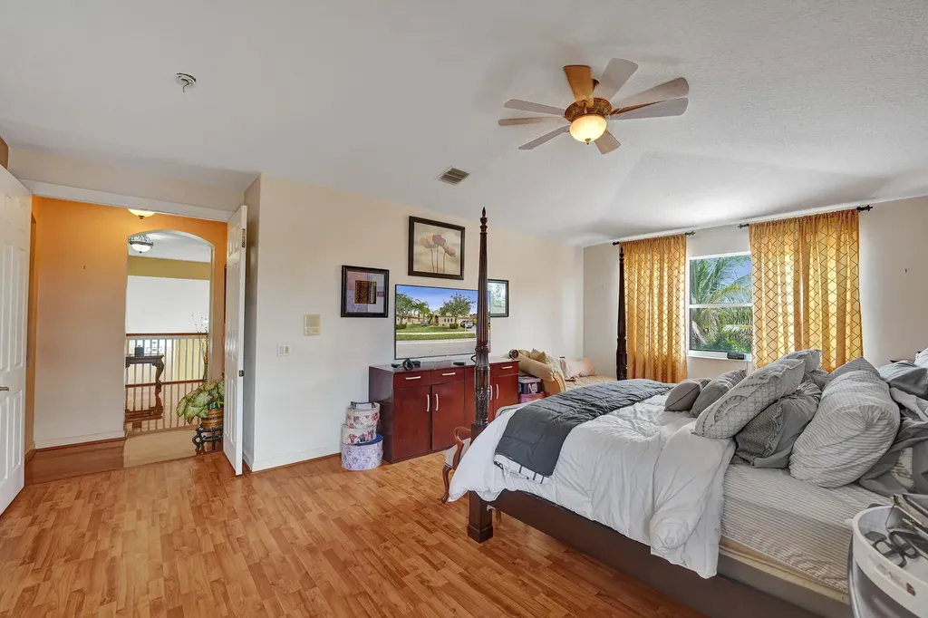 18623 SW 7th Street Pembroke Pines FL 33029