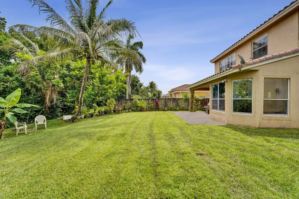 18623 SW 7th Street Pembroke Pines FL 33029