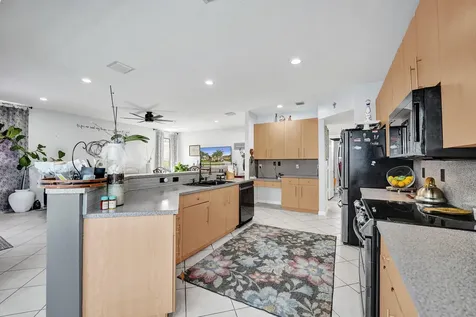 18623 SW 7th Street Pembroke Pines FL 33029