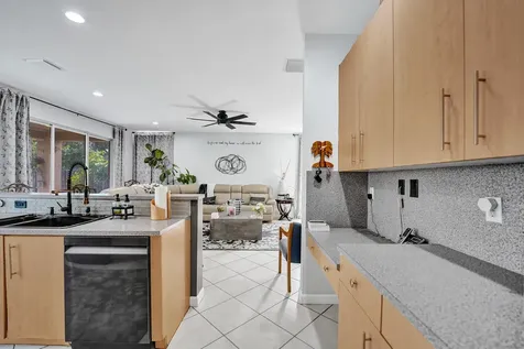 18623 SW 7th Street Pembroke Pines FL 33029