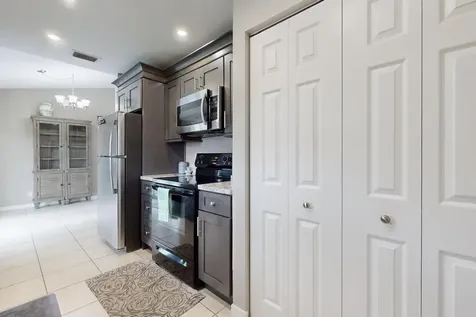 2590 SW Hinchman Street Port St Lucie FL 34984