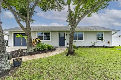2590 SW Hinchman Street Port St Lucie FL 34984