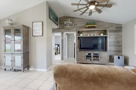 2590 SW Hinchman Street Port St Lucie FL 34984