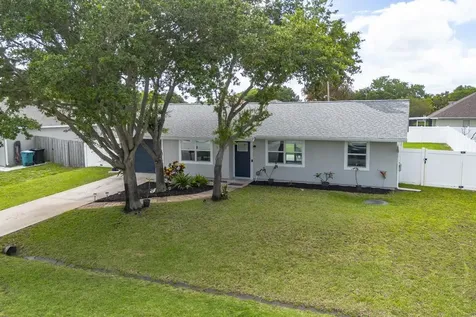 2590 SW Hinchman Street Port St Lucie FL 34984