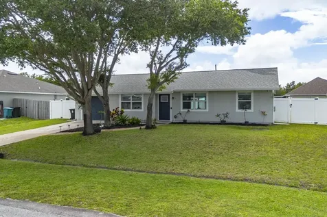 2590 SW Hinchman Street Port St Lucie FL 34984
