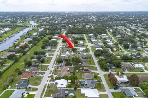 2590 SW Hinchman Street Port St Lucie FL 34984