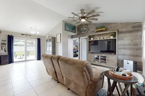 2590 SW Hinchman Street Port St Lucie FL 34984