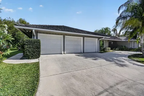 9055 SE Harbor Island Way Hobe Sound FL 33455