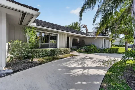 9055 SE Harbor Island Way Hobe Sound FL 33455