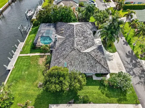 9055 SE Harbor Island Way Hobe Sound FL 33455