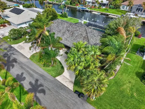 9055 SE Harbor Island Way Hobe Sound FL 33455