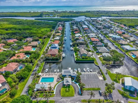 9055 SE Harbor Island Way Hobe Sound FL 33455