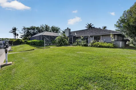 9055 SE Harbor Island Way Hobe Sound FL 33455