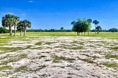2452 SE 130th Way Okeechobee FL 34974