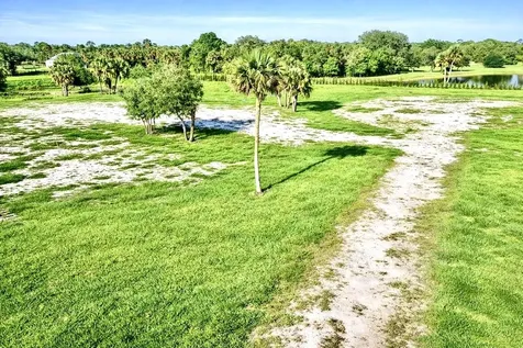 2452 SE 130th Way Okeechobee FL 34974