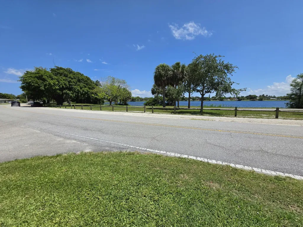 3320 Lake Osborne Drive Lake Worth Beach FL 33461