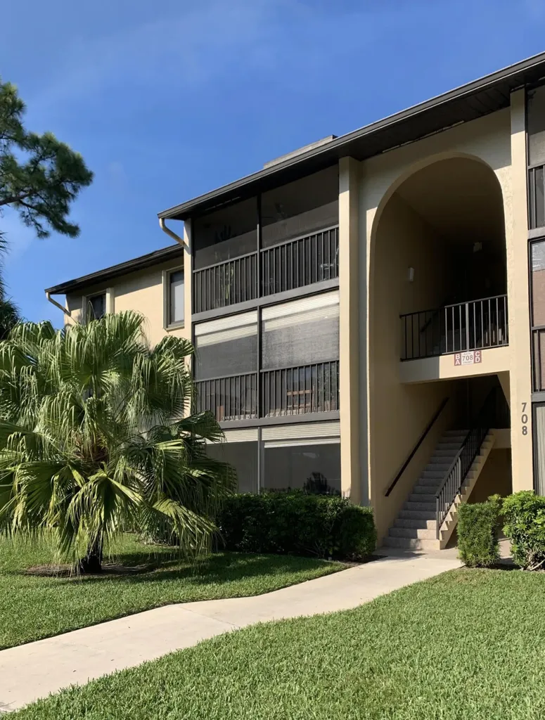 708 Sunny Pine Way Greenacres FL 33415