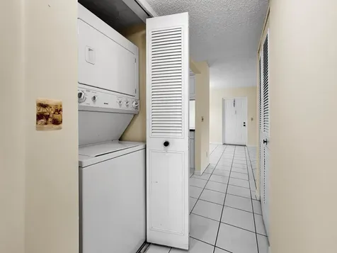 708 Sunny Pine Way Greenacres FL 33415