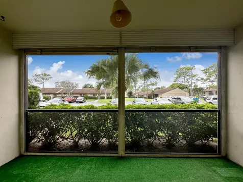 708 Sunny Pine Way Greenacres FL 33415