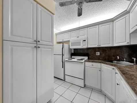 708 Sunny Pine Way Greenacres FL 33415