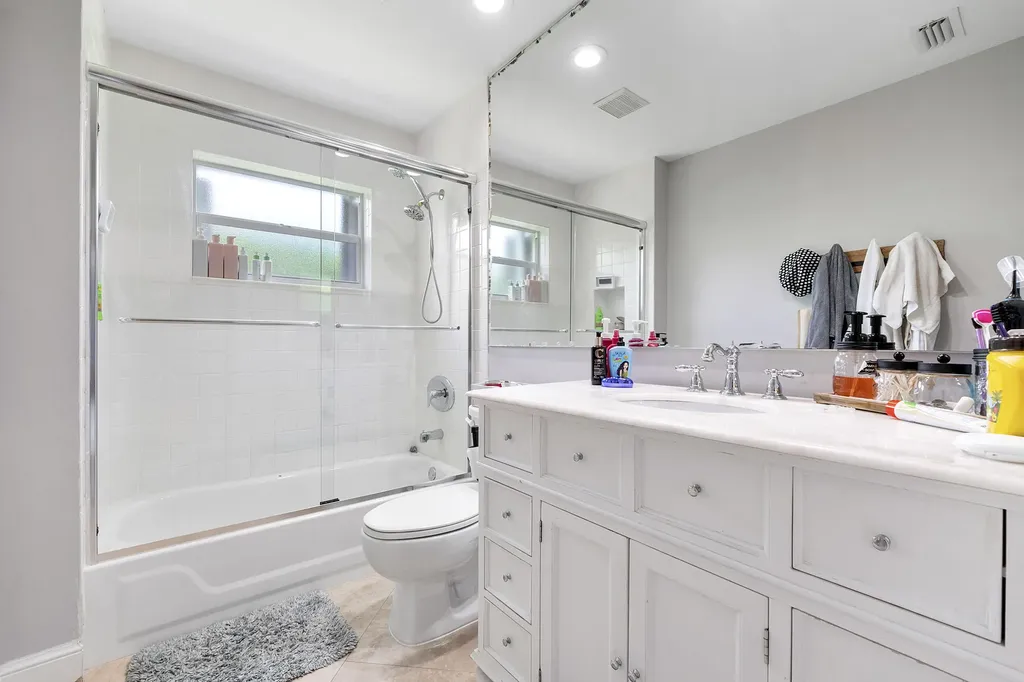 5431 NW 109th Lane Coral Springs FL 33076