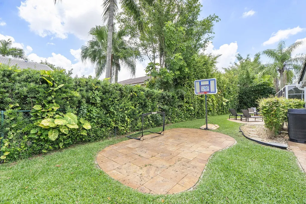 5431 NW 109th Lane Coral Springs FL 33076