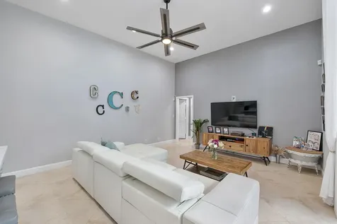 5431 NW 109th Lane Coral Springs FL 33076
