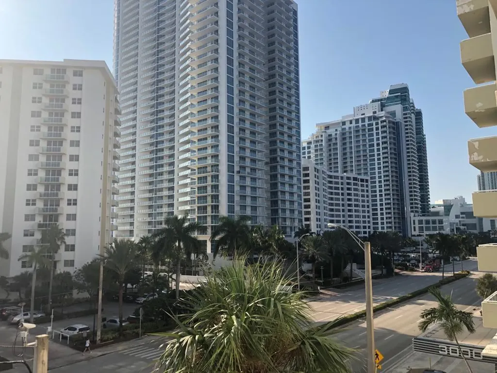 3000 S Ocean Drive Hollywood FL 33019