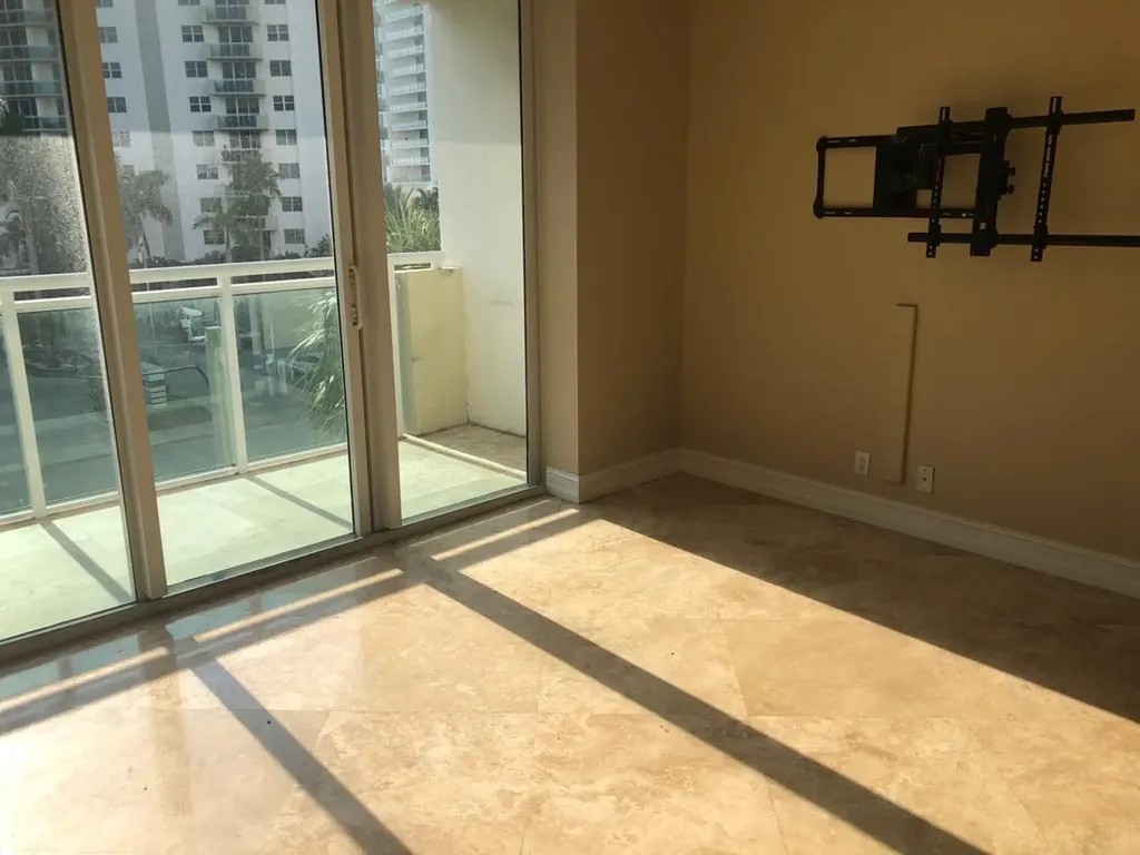 3000 S Ocean Drive Hollywood FL 33019